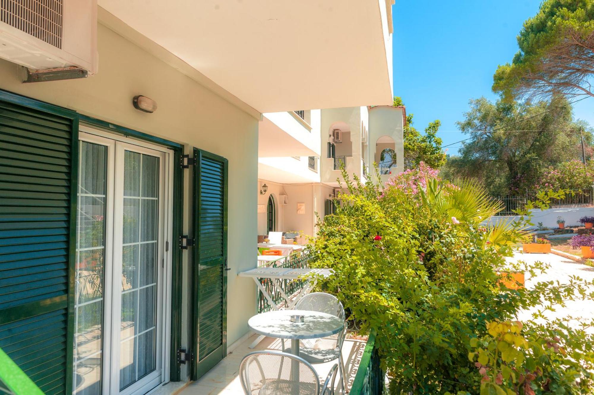 Vassilis Paradise Garden Aparthotel Агиос-Георгиос-Пагон Экстерьер фото