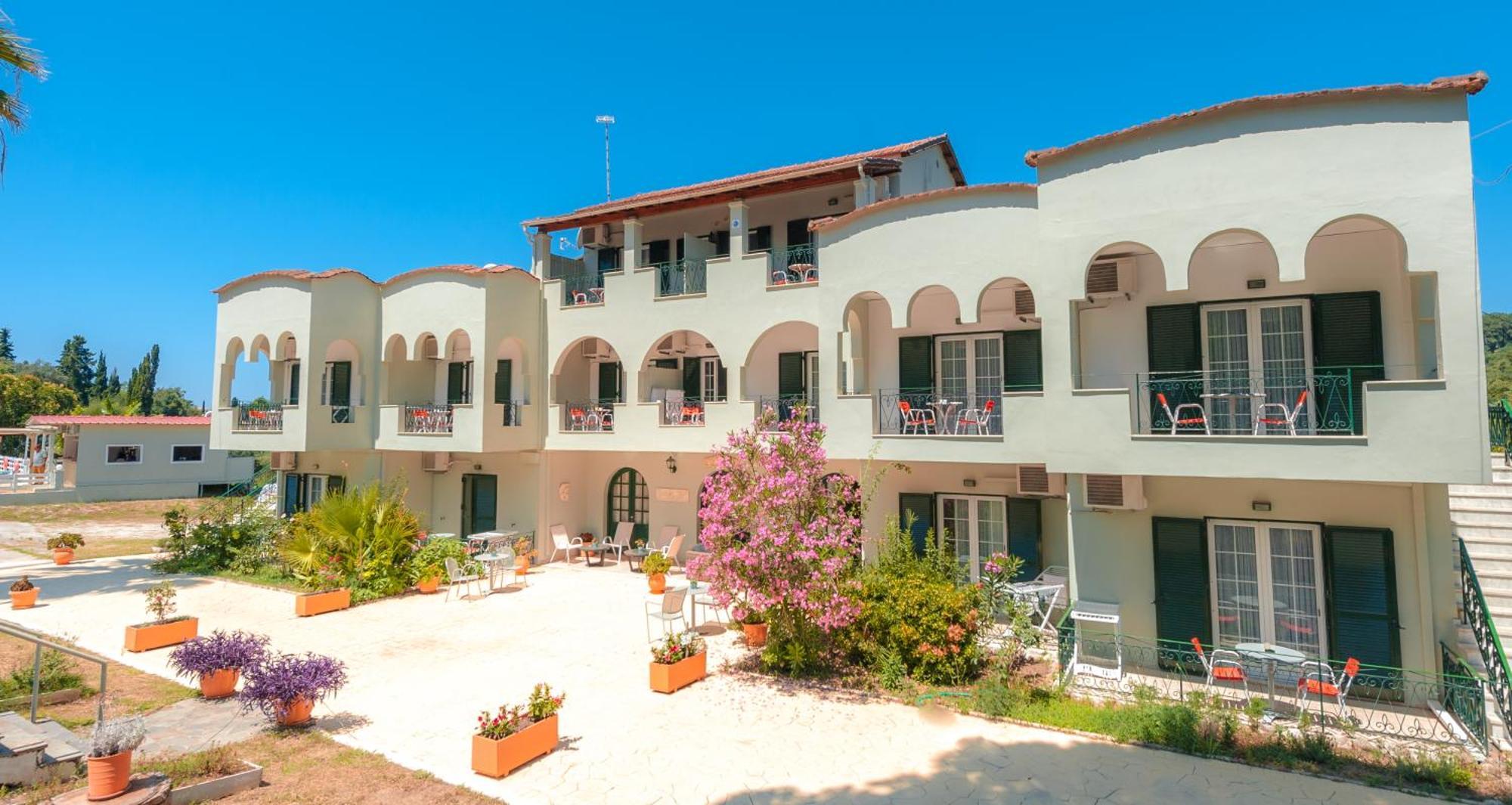Vassilis Paradise Garden Aparthotel Агиос-Георгиос-Пагон Экстерьер фото