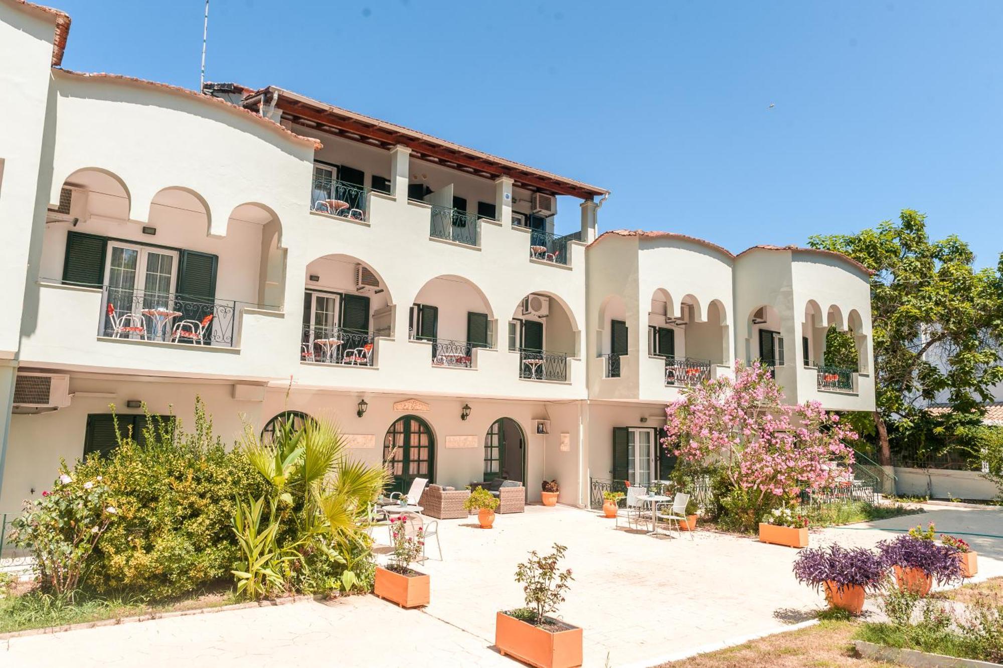 Vassilis Paradise Garden Aparthotel Агиос-Георгиос-Пагон Экстерьер фото