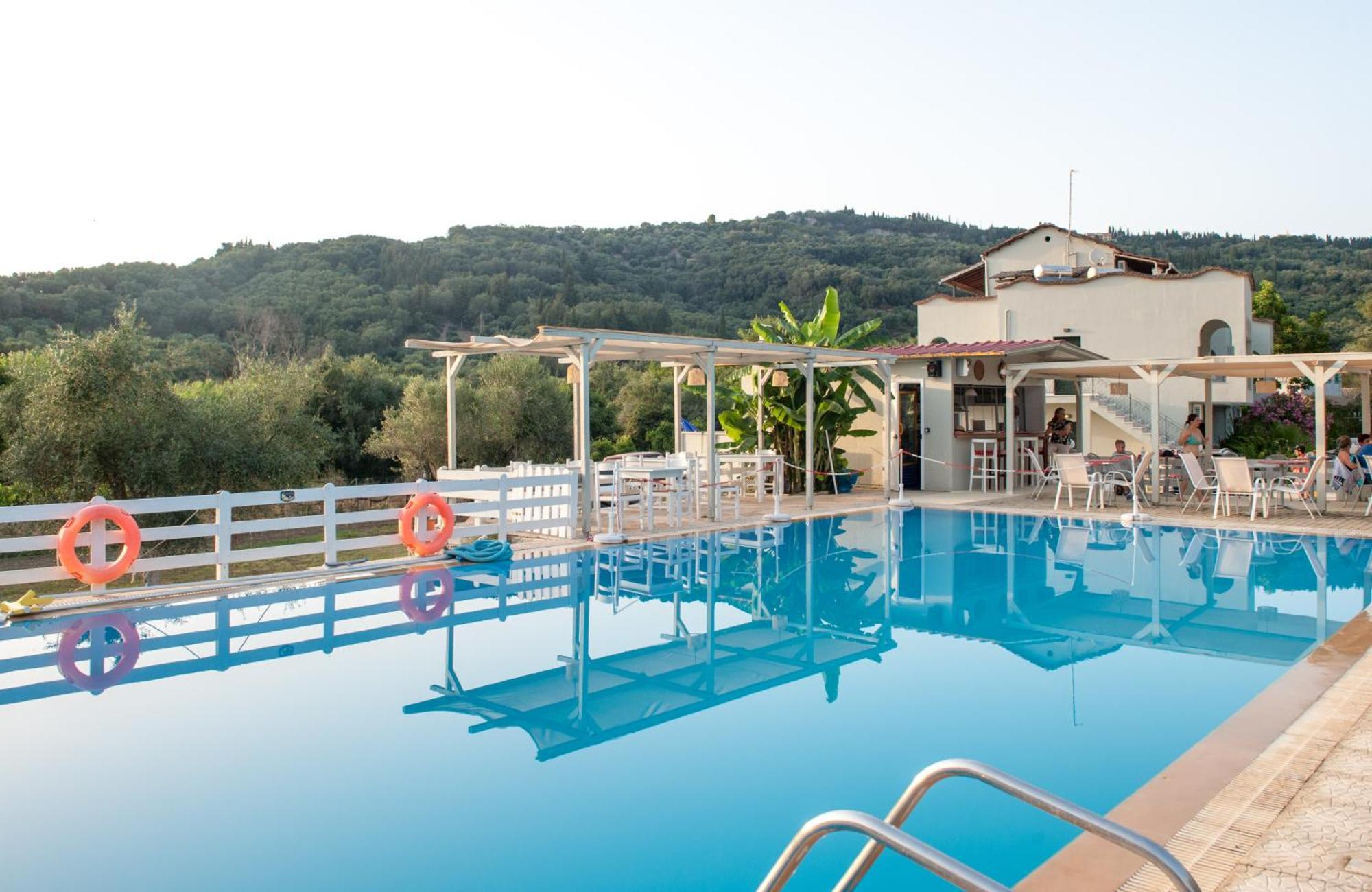 Vassilis Paradise Garden Aparthotel Агиос-Георгиос-Пагон Экстерьер фото